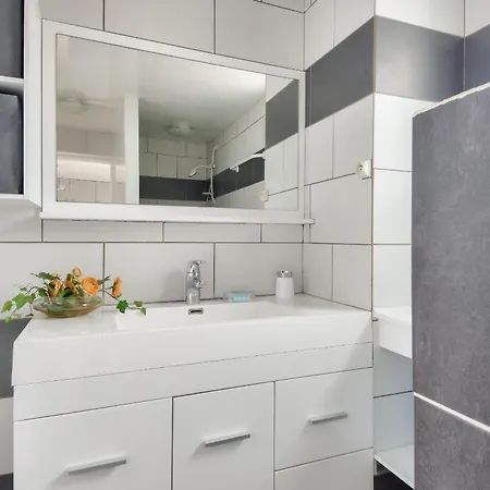 Vakantiehuis Maison Pour 7 A 100m De La - Jardin *