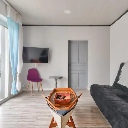 Maison Pour 7 A 100m De La - Jardin