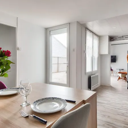 Maison Pour 7 A 100m De La - Jardin