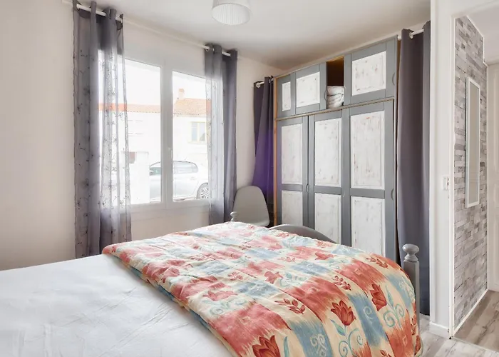 Maison Pour 7 A 100m De La - Jardin